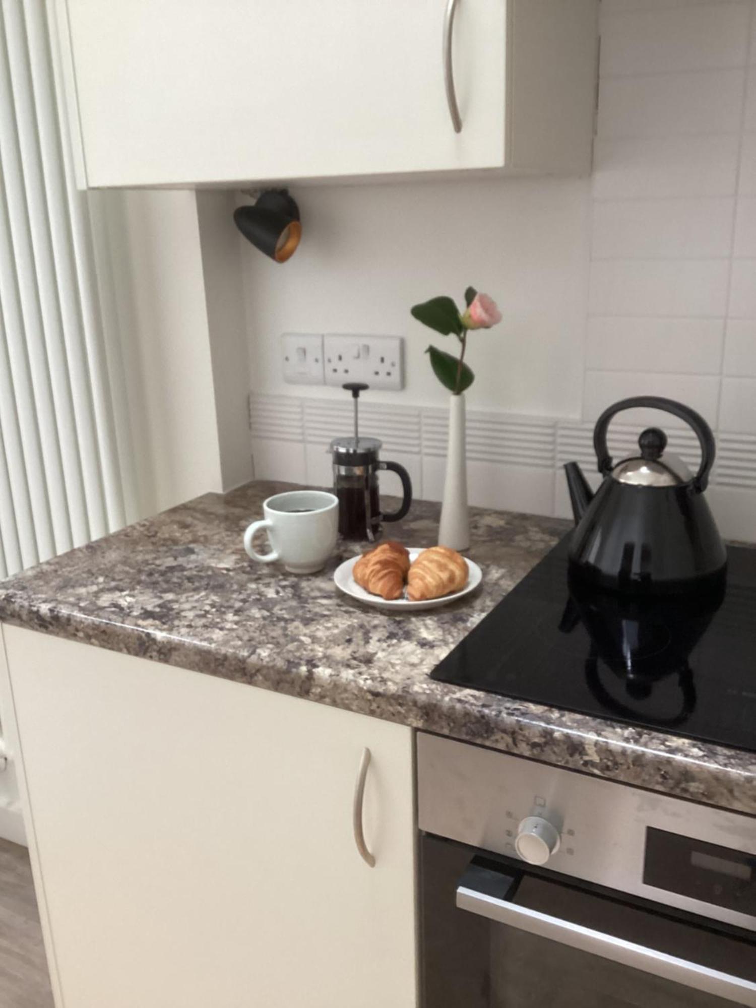 Forest Heath Holidays - The Nook * Ringwood